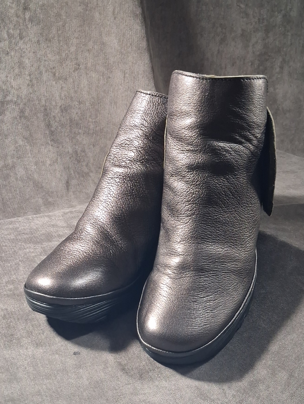 Fly London Yogi Metallic Bronze Leather Velcro Wedge Ankle Boots VG- EU 40 US 9